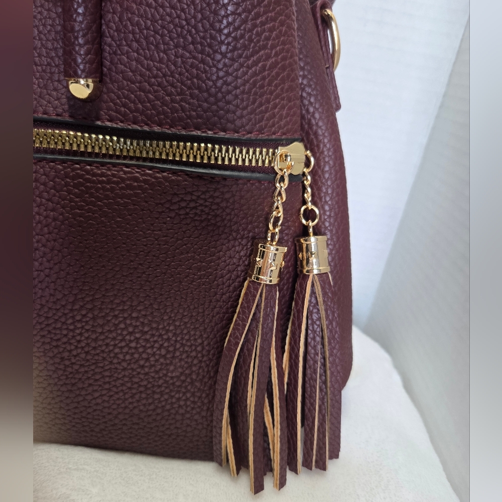 KK XIU Sophisticated DeePlum Foux Leather Satchel Women's With Structured Design - Picture 6 of 16